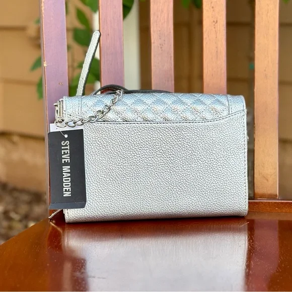 Steve Madden Quilted Silver Metallic Crossbody - NWT - Picture 3 of 11